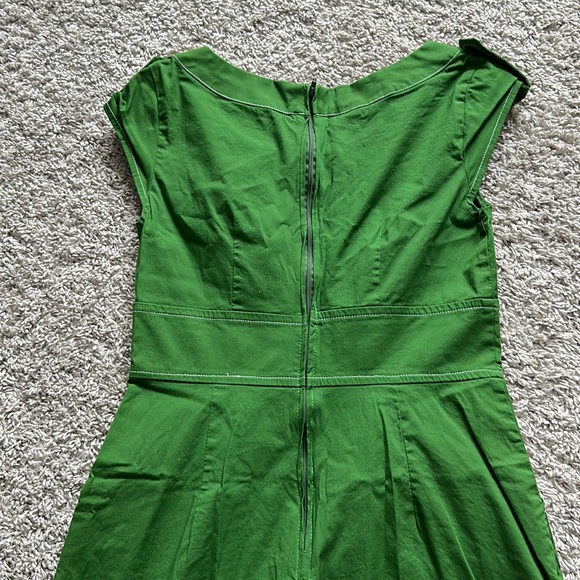 Teeze Me green size 9 cap sleeve dress (Sleeveless). Very stretchy. With pockets - Picture 4 of 5